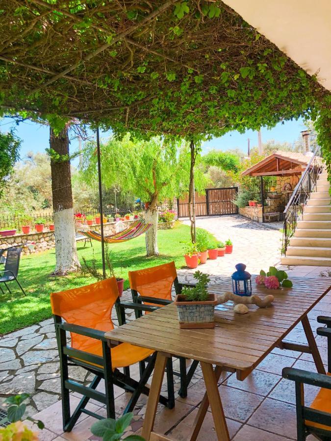 Stavros Apartments Tsoukaládhes Dış mekan fotoğraf